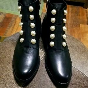 LORD & TAYLOR PEARL ANKLE BOOTS